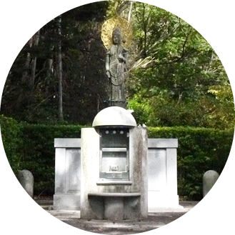 納骨先の徳純院外観